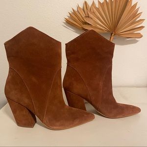 Dolce Vita Nestly Booties In Brandy Suede